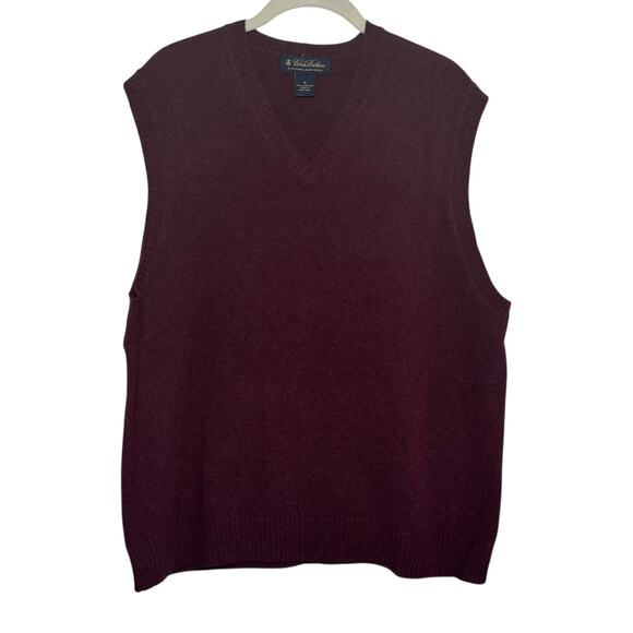 Vintage Brooks Brothers 100% Scottish Lambs Wool Size Medium Maroon Sweater Vest - Picture 2 of 5